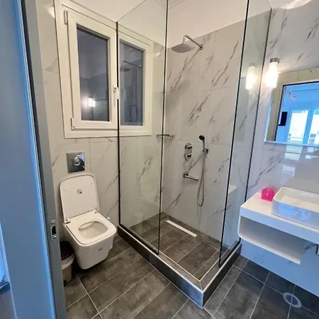 Sumadinac 아파트 *